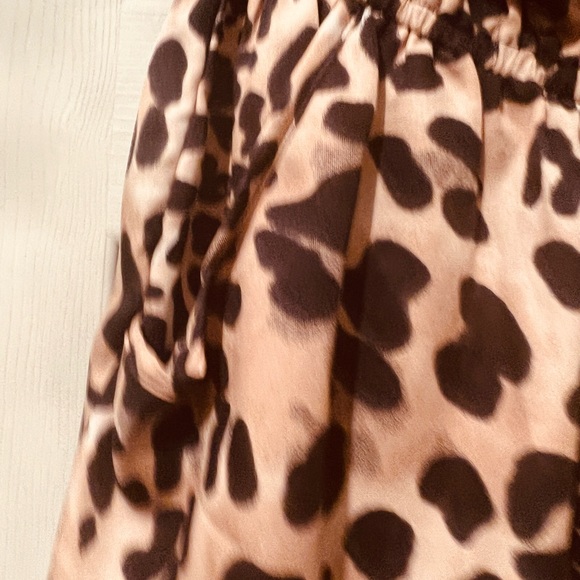 Leopard Print Shorts Romper - Picture 3 of 5